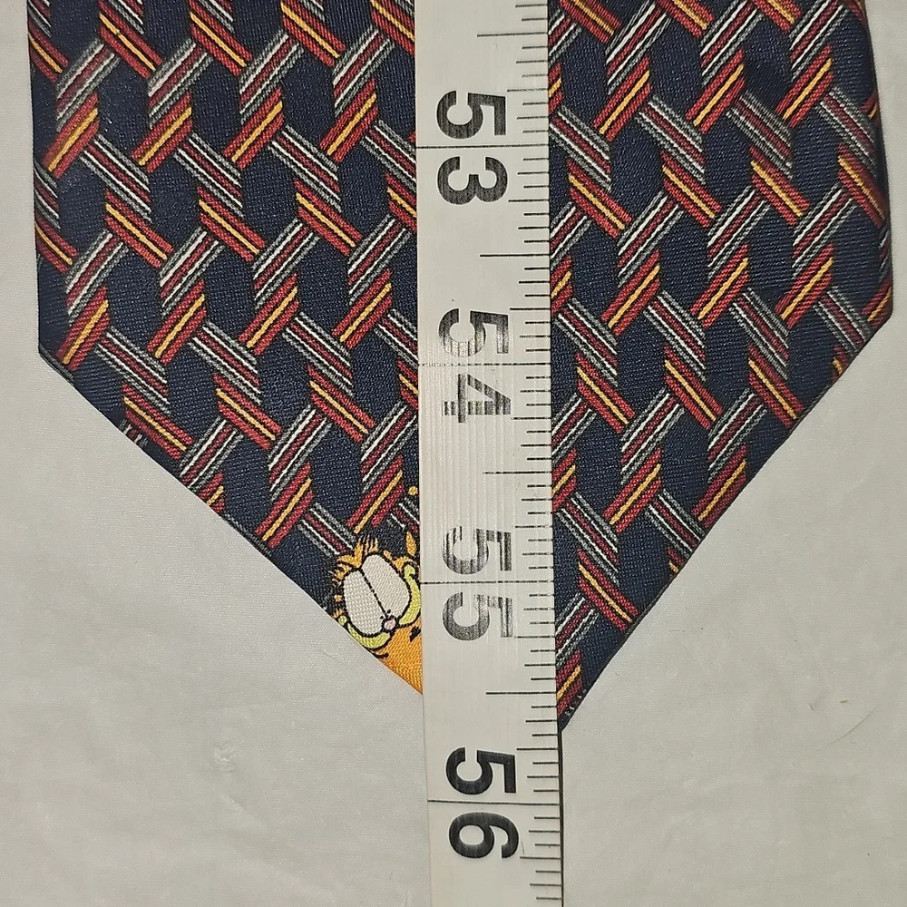Paws Addiction Garfield, Patterned Men's Novelty Necktie Used - Picture 11 of 12